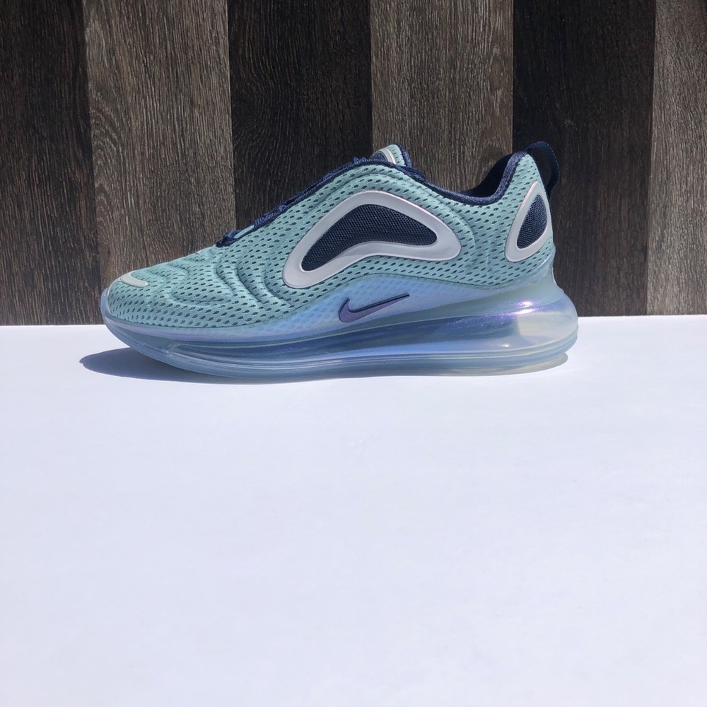 NEW Nike Air Max 720